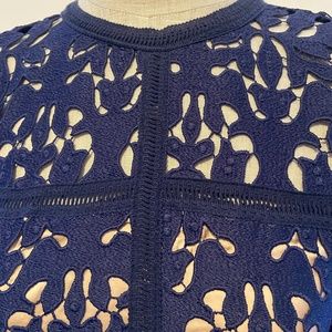 GUIPURE MIDI LACE DRESS WITH SLEEVES